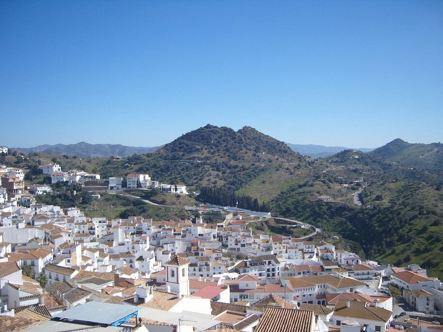 Almogía pueblo blanco de Málaga